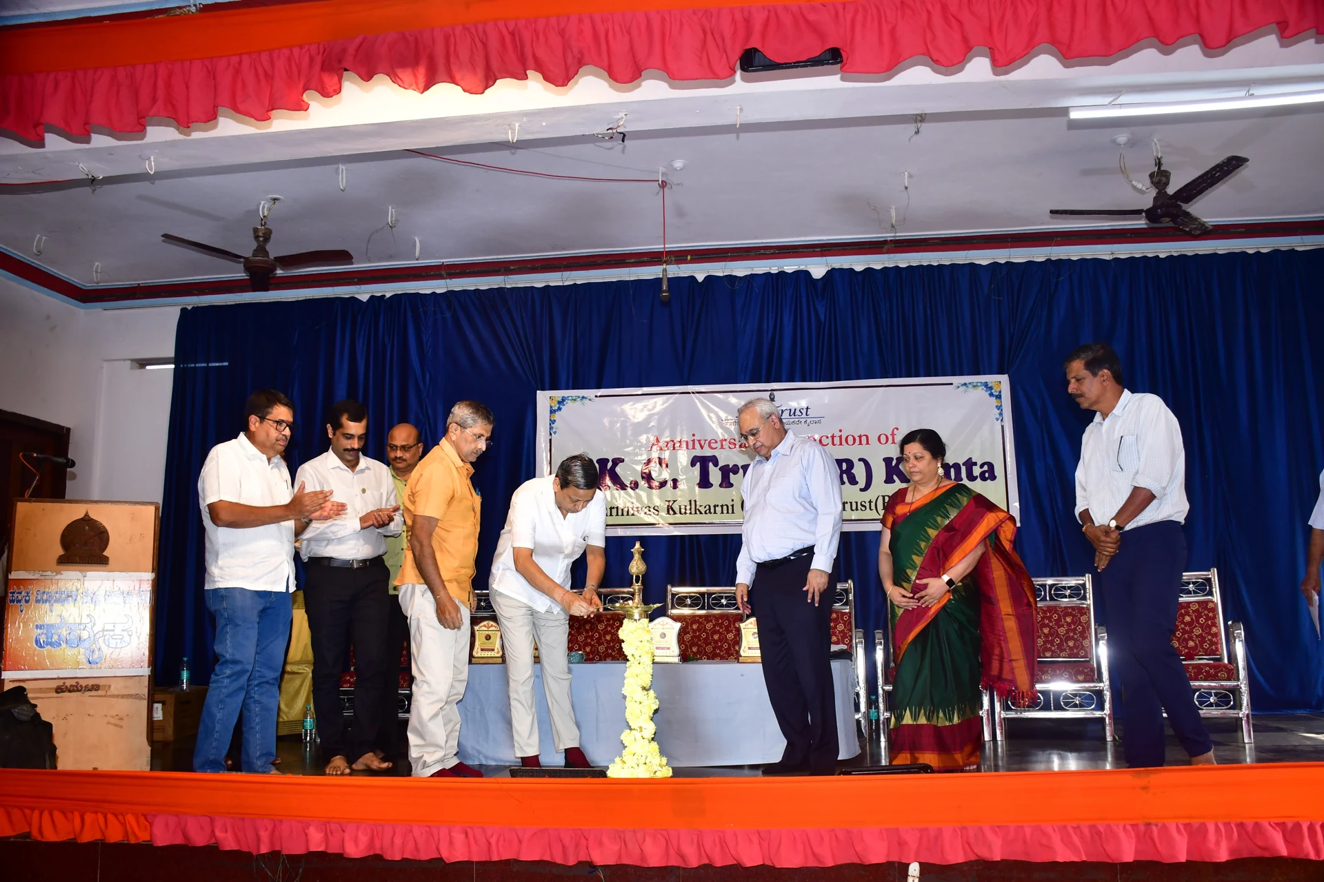 Dr Satyendra Kumar, CTO of RSOLEC inaugurates the 5th anniversary function of the Trust