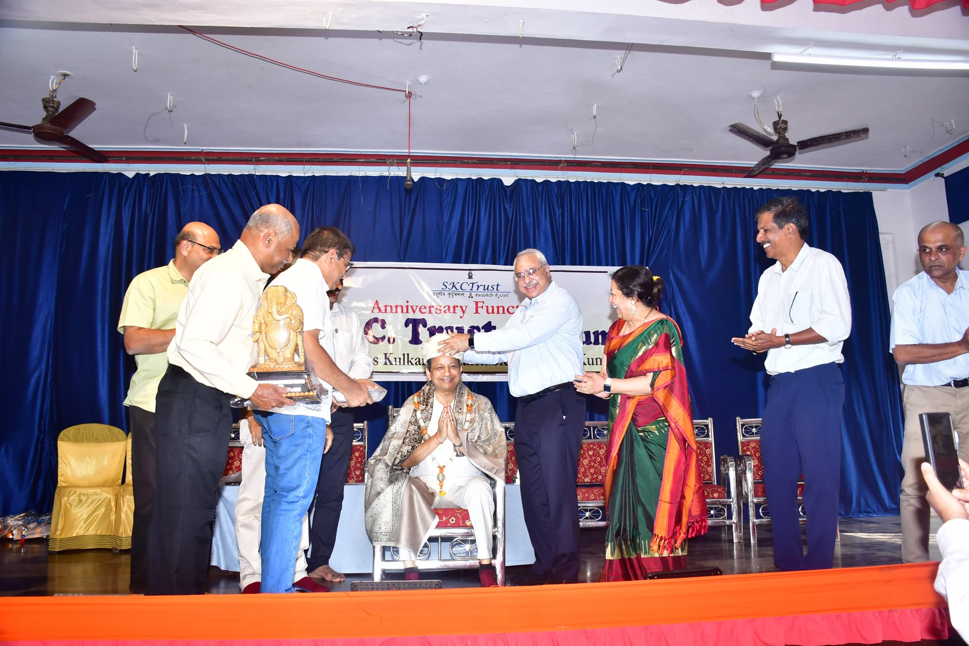 Dr Satyendra Kumar, CTO of RSOLEC being felicitated in the 5th anniversary function of the Trust