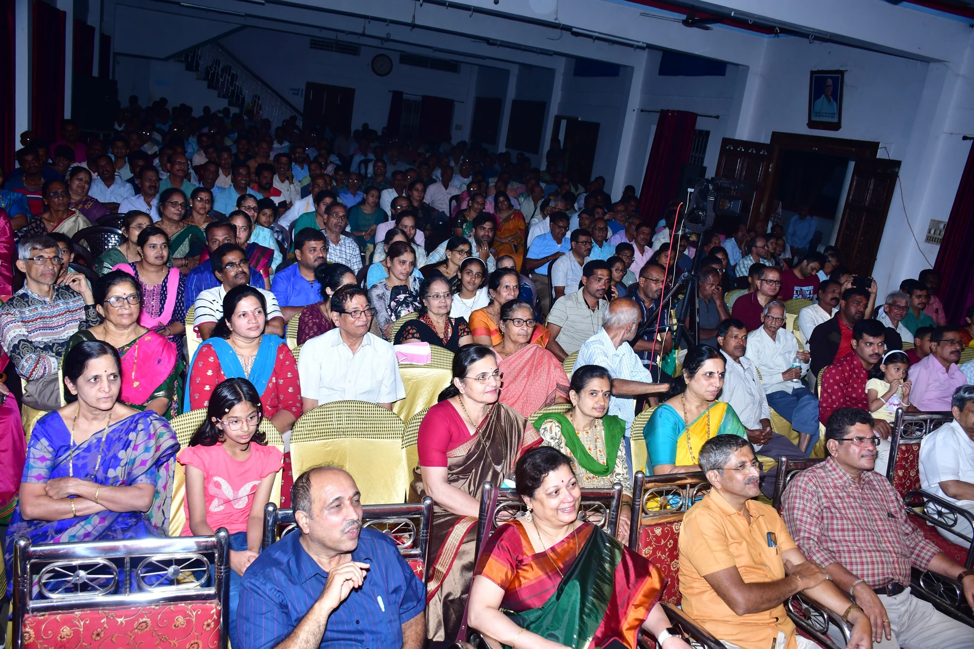 Audience enjoying the Yakshagaana Sudhanvaarjuna Kaalaga at the 5th anniversary function of the Trust.